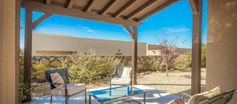 *Tranquil Living in the City*