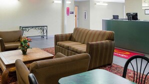 Lobby - EconoLodge (Yazoo City)