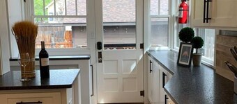 Craftsman on Whitman · Updated Craftsman on Whitman, Close to Everything!