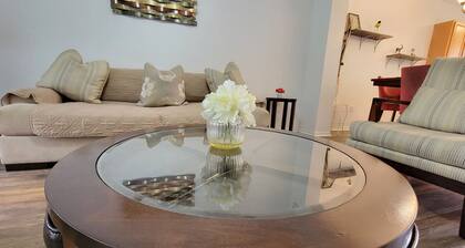 Pet-Friendly 2BR Condo Next to North Florida Hospital