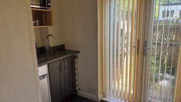 Fridge, microwave, stovetop, electric kettle