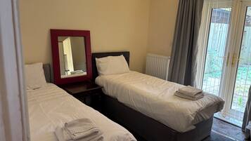 2 bedrooms, iron/ironing board, free WiFi, bed sheets