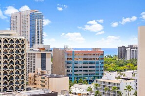 Exterior - Royal Kuhio 1710 - Spacious Studio w/ Stunning Ocean City Views in Waikiki (Waikiki)
