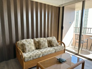 TV, table tennis - Royal Kuhio 1710 - Spacious Studio w/ Stunning Ocean City Views in Waikiki (Waikiki)