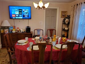 Daily cooked-to-order breakfast for a fee - Natalie House - Boston (Boston)
