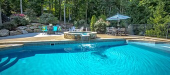  Voted Best Family Stay in the Smokys 2023 and 2024 private pool, 55” tvs