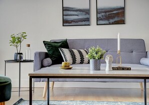 Living area - Leeds Docks High-end 2Bed (Leeds)