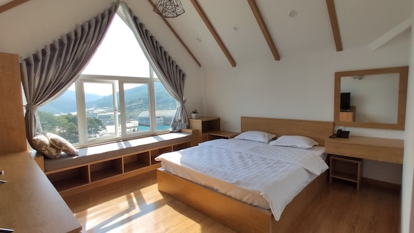 Minibar, iron/ironing board, free WiFi - Elysian Homestay - Hostel (Da Lat)