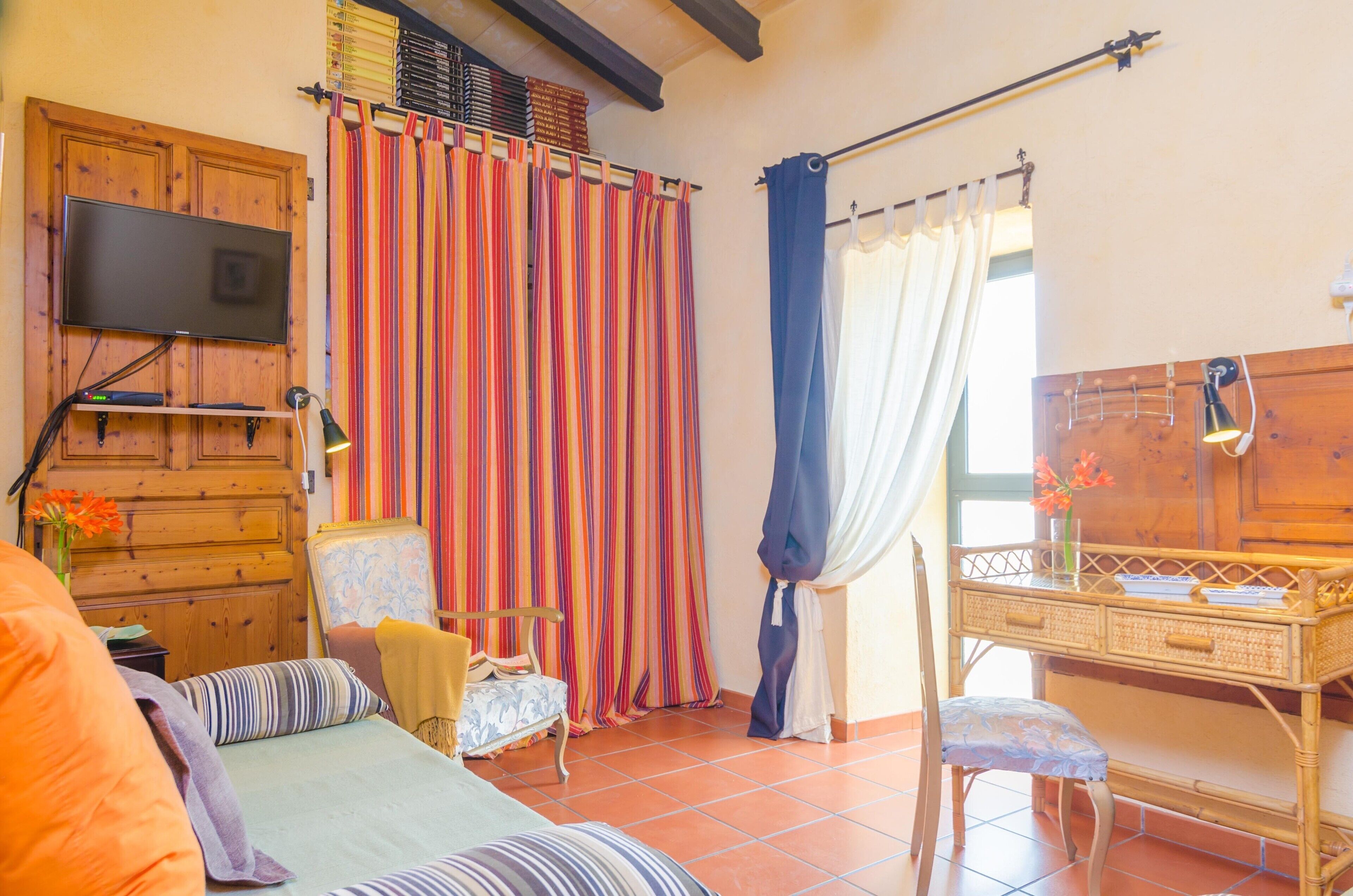 5 slaapkamers, een strijkplank/strijkijzer, gratis wifi, beddengoed