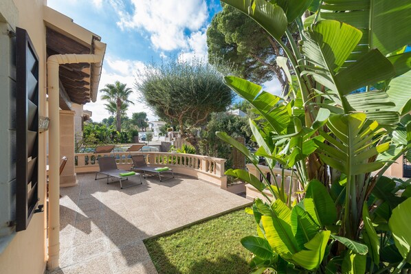 Terrace/patio - ALGA MARINA - Fantastic house with a beautiful terrace and with the beach of Son Serra de (Santa Margalida)