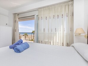 4 bedrooms, iron/ironing board, free internet - Torremar Alex by Interhome (Torredembarra)