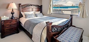 Hus (Private Vacation Home) | 3 soverom, lydisolert, strykejern/-brett og wi-fi (inkludert)