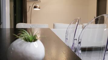 VVIP3 | Wohnbereich | Flachbildfernseher