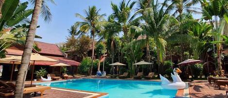 Outdoor pool, open 8:00 AM to 10:00 PM, pool umbrellas, pool loungers