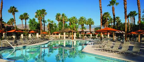 Piscine extérieure, piscine chauffée