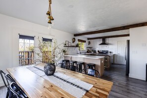 Dining - The Orchard near Zion, KING Beds and Hot Tub! (La Verkin)