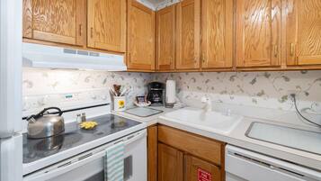 Studio | Dapur pribadi | Oven dan mesin pembuat kopi/teh