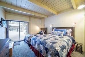 2 slaapkamers, een bureau, een strijkplank/strijkijzer, gratis wifi