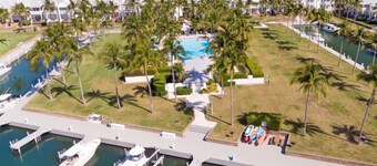 Marlin House 52: Gated Luxury Villa w/ Dockage, Sunset Views and Pool