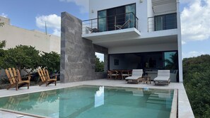 Utomhuspool