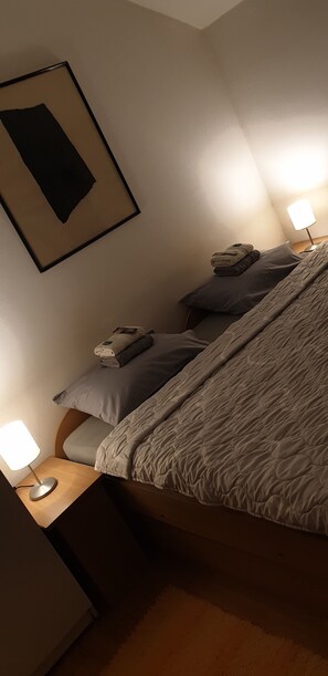 Double Room | Desk, soundproofing, iron/ironing board, free WiFi