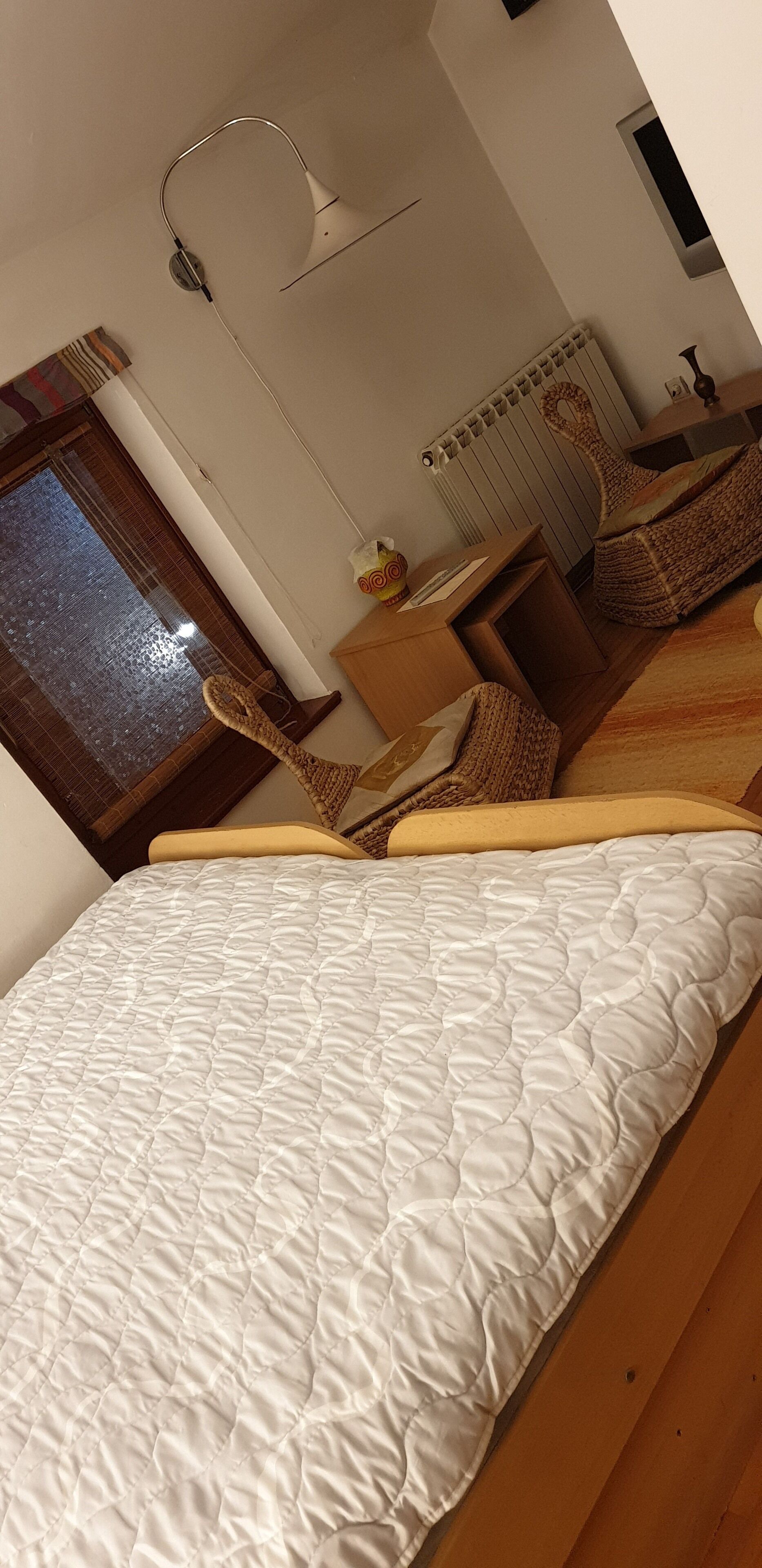 Double Room | Meja, kalis bunyi, seterika/papan seterika, Wi-fi percuma 