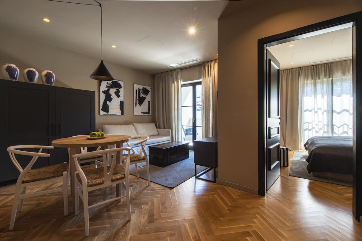 Minibar, in-room safe, blackout drapes, soundproofing