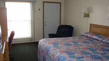 1 غرفة نوم وخزنة داخل الغرفة ومكواة/لوح كي وواي فاي