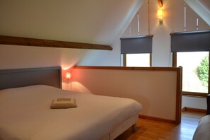 1 bedroom, travel cot, bed sheets - DUPLEX WITH TERRACE  (Bonneville-la-Louvet)