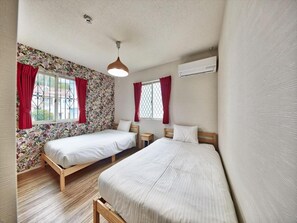 Bed sheets - Private Villa Espacio Onna (Onna)