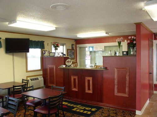 Budget Inn / 2 double beds non smoking