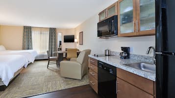1 bedroom, individually decorated, individually furnished, desk