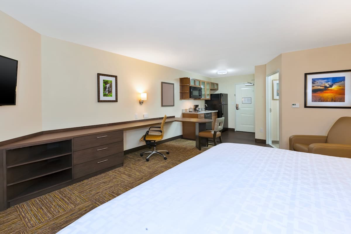 1 Schlafzimmer, individuell dekoriert, individuell eingerichtet