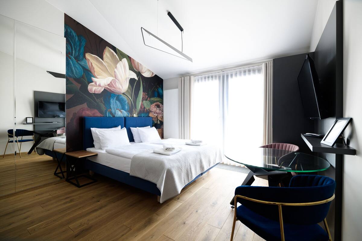 Studio Suite, 1 King Bed | Premium bedding, pillowtop beds, blackout drapes, soundproofing
