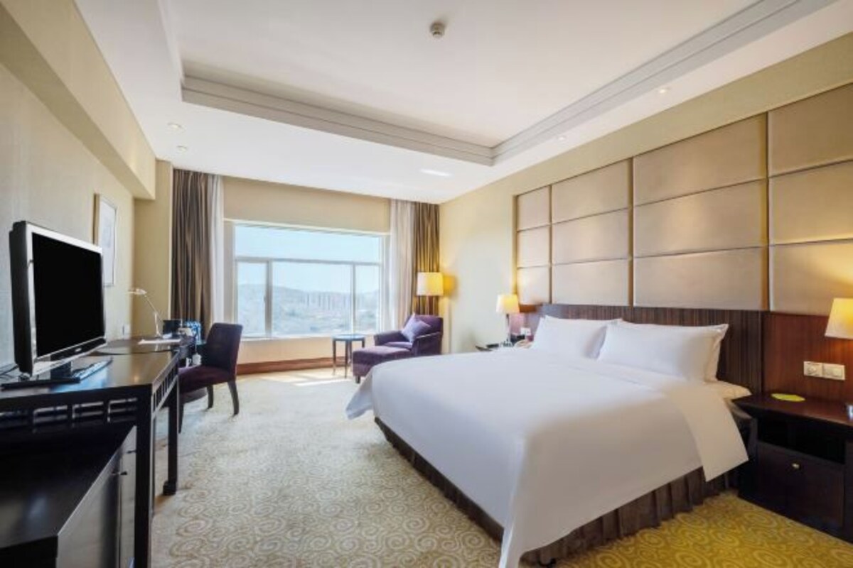 Minibar, in-room safe, desk, blackout drapes