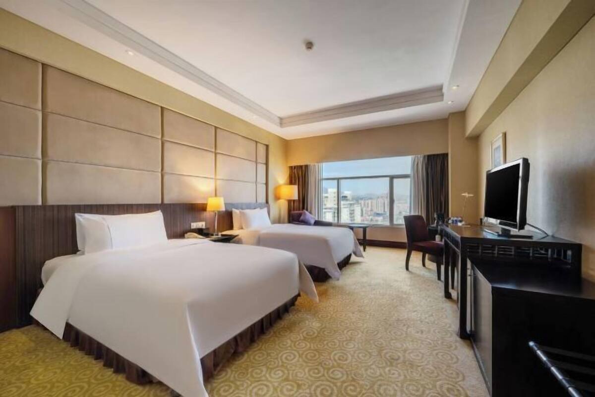 Minibar, in-room safe, desk, blackout drapes