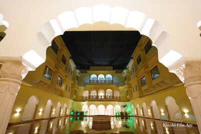 Hotel Raj Bagh Palace