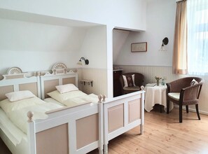 1 bedroom, travel cot, WiFi, bed sheets