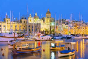 Lake - Fort St Angelo Mansions, Harbour Views Apartment (Birgu)