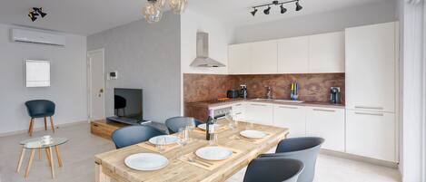 Apartment (2 Bedrooms) | Private kitchen