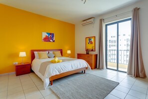 2 camere, postazione laptop, ferro/asse da stiro, Wi-Fi gratuito