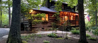 Cabin Near Boone w/ Hot Tub & Mountain Views