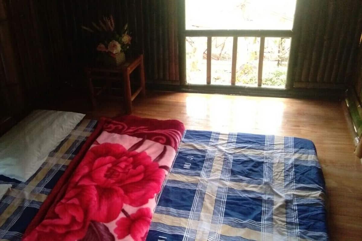 Quarto casal design de uso individual | Cortinas blackout, ferros/tábuas de passar roupa, roupa de cama