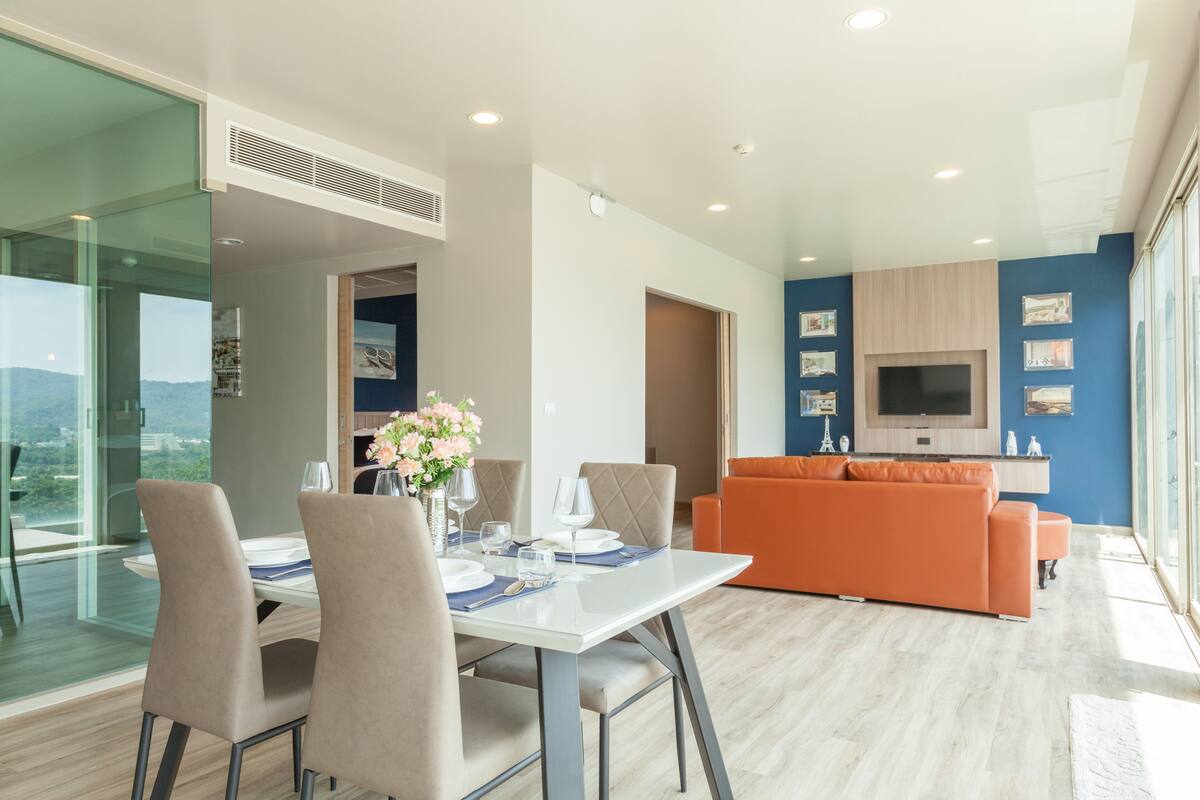 2 Bedroom Pool Suite | Makan di kamar