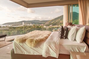Ocean View Luxury Suite | In-room safe, desk, free WiFi, bed sheets
