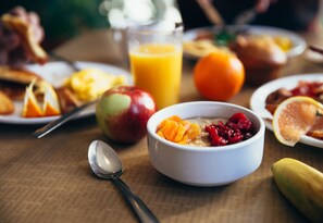 Colazione a buffet, servita tutte le mattine (12 CHF a persona)