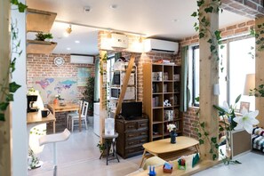 Reception - nestay inn tokyo senju (Tokyo)