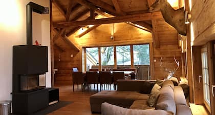 Beautiful renovated house, great location (new listing)