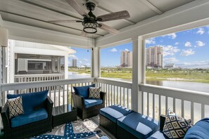 Luokittelematon kuva, 4 kautta 50, painike