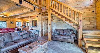 Pet-Friendly Cloudcroft Cabin: Walk to Shop, Food
